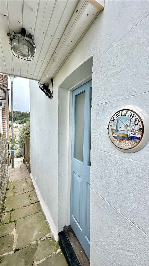 2 bed property in Tackleway, Old Town, Hastings
